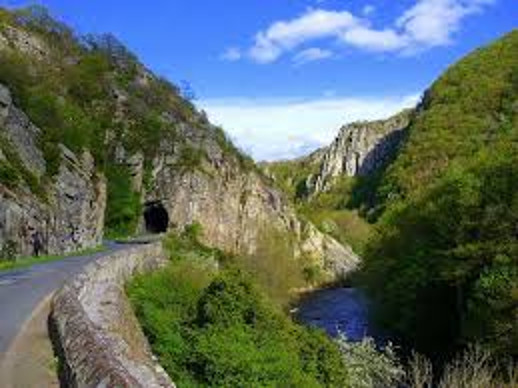 Gorges_Sioule.jpeg