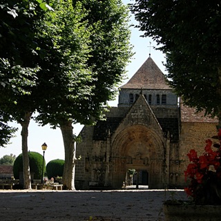 Eglise_Moutier_d_ahun.jpg